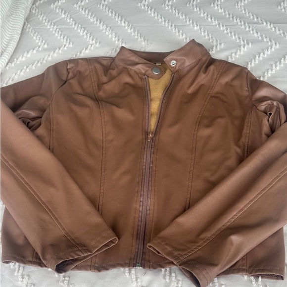 Women's Brown Leather Jacket - Picture 2 of 3